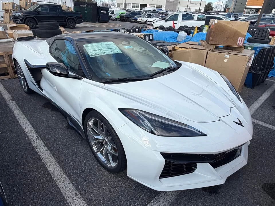 2025 Chevrolet Corvette C8 Z06 - Image 2 of 9