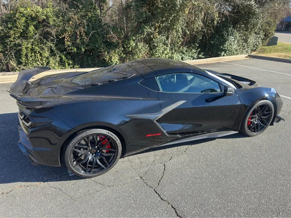 2025 Chevrolet Corvette C8 Z06 - Image 11 of 20