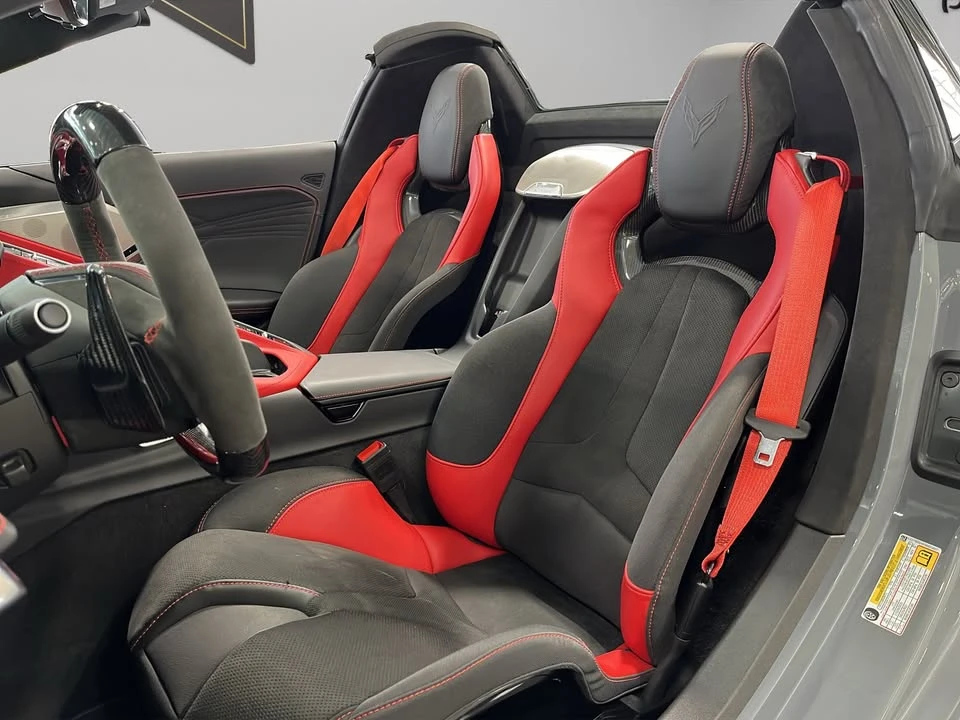 2025 Chevrolet Corvette C8 E-Ray - Image 9 of 17