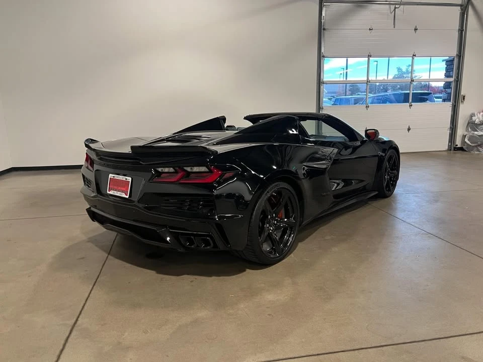 2025 Chevrolet Corvette C8 E-Ray - Image 4 of 12