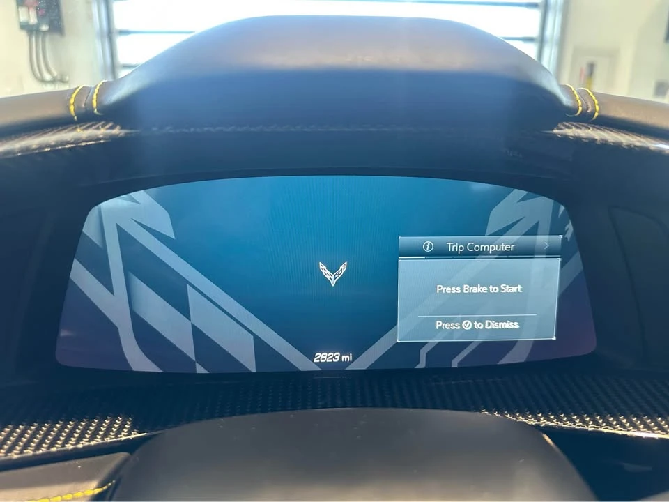 2025 Chevrolet Corvette C8 E-Ray - Image 14 of 18