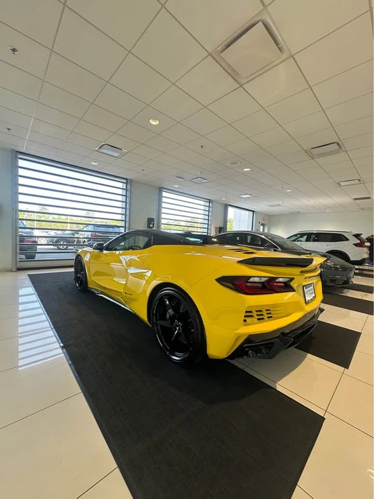 2025 Chevrolet Corvette C8 E-Ray - Image 8 of 18
