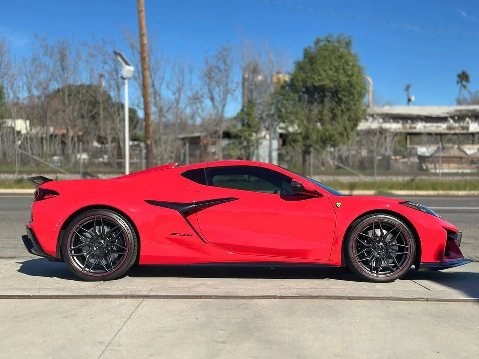 2025 Chevrolet Corvette C8 Z06 - Image 4 of 20