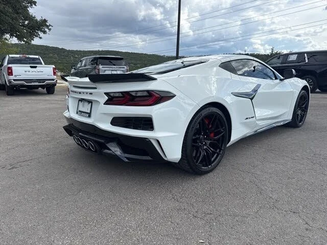 2025 Chevrolet Corvette C8 Z06 - Image 5 of 19