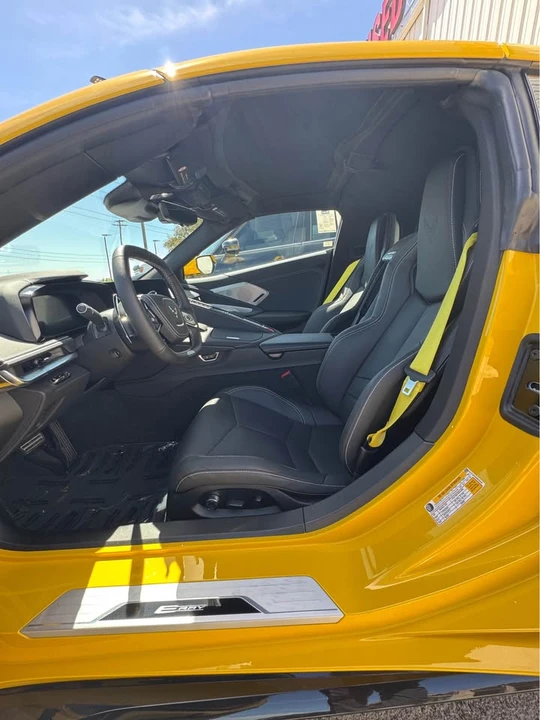 2025 Chevrolet Corvette C8 E-Ray - Image 10 of 12