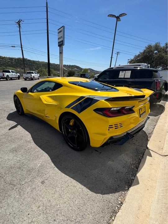 2025 Chevrolet Corvette C8 E-Ray - Image 4 of 12
