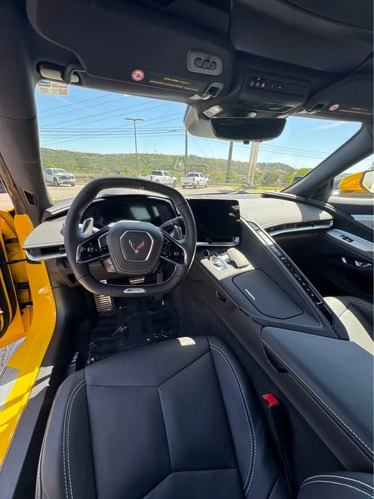 2025 Chevrolet Corvette C8 E-Ray - Image 11 of 12
