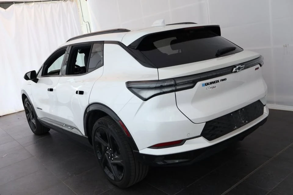 2025 Chevrolet Equinox - Image 18 of 19