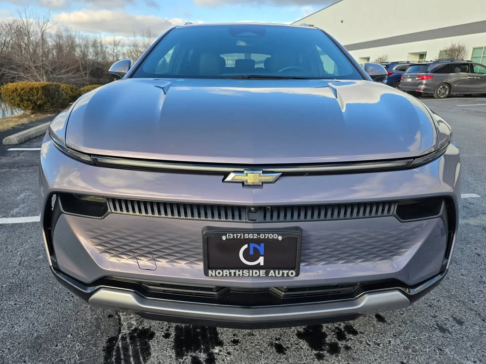 2025 Chevrolet Equinox - Image 10 of 17