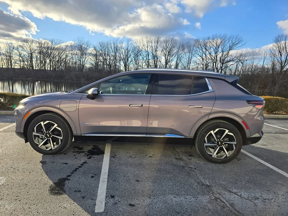 2025 Chevrolet Equinox - Image 3 of 17