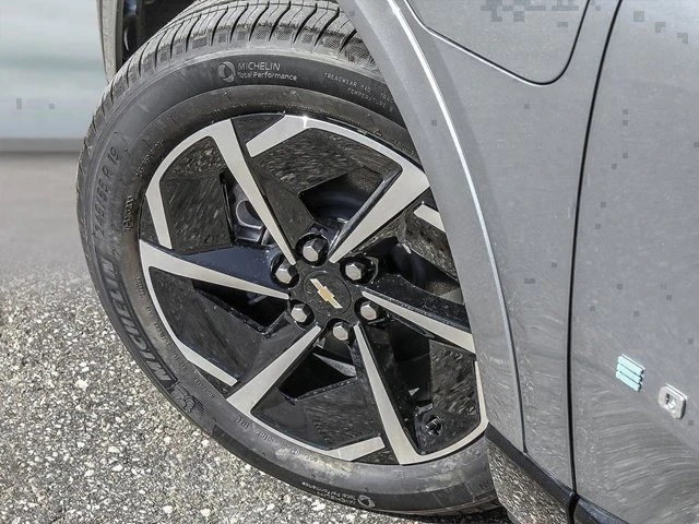 2025 Chevrolet Equinox - Image 8 of 17