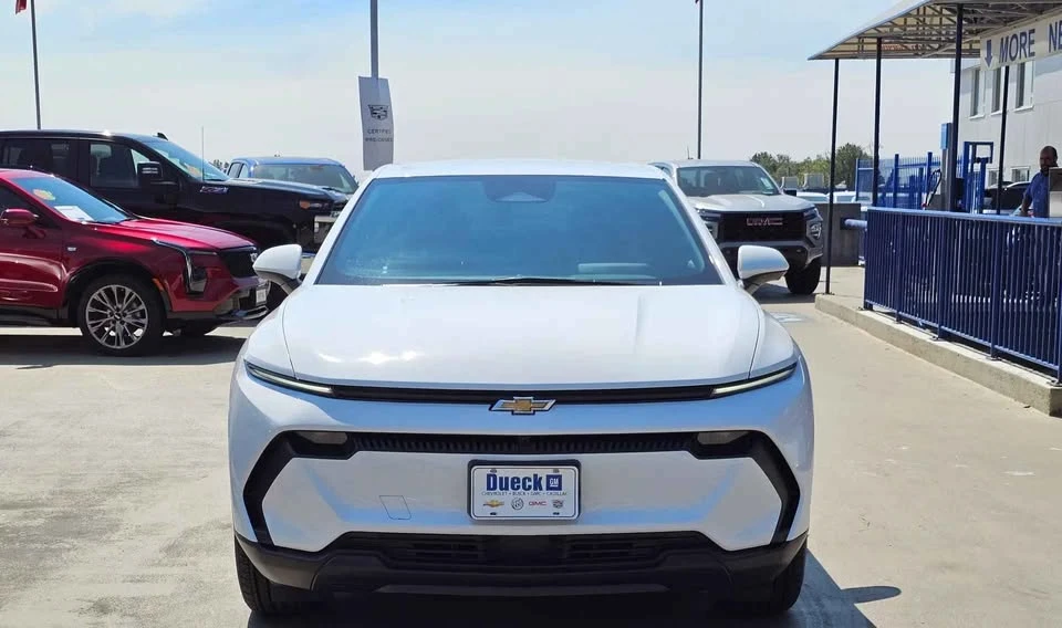 2025 Chevrolet Equinox - Image 3 of 20