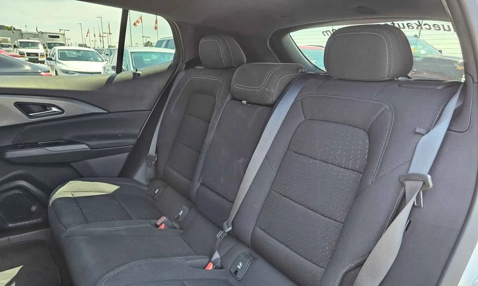 2025 Chevrolet Equinox - Image 16 of 20