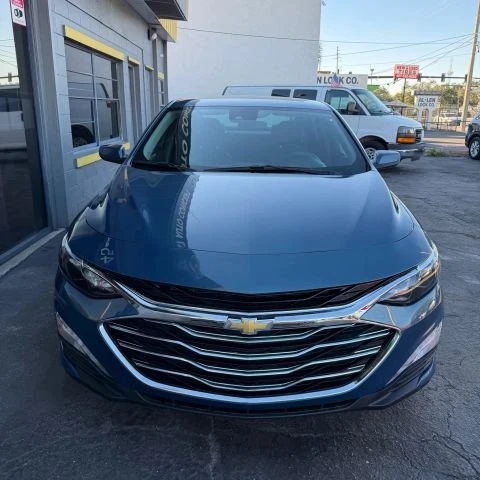 2025 Chevrolet Malibu - Image 2 of 10