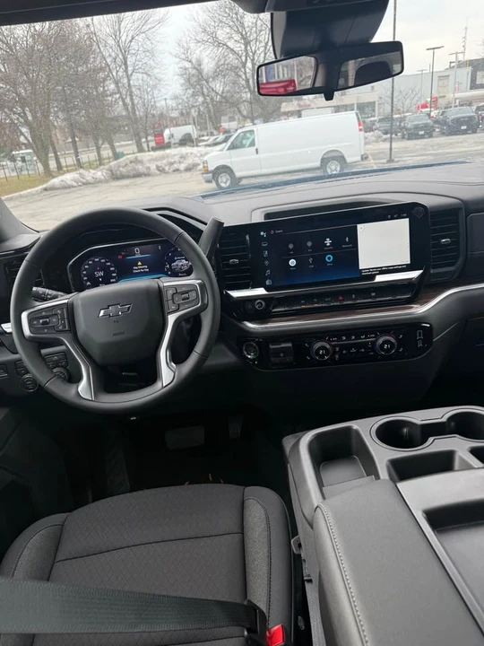 2025 Chevrolet Silverado 4th Gen - Image 8 of 17