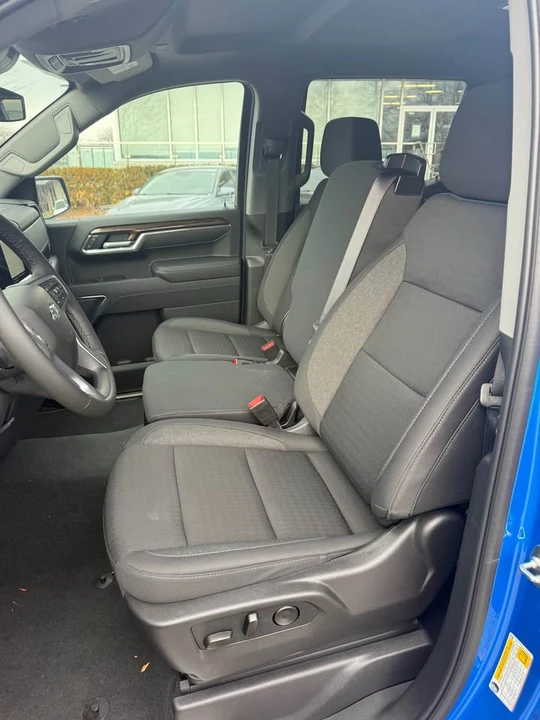 2025 Chevrolet Silverado 4th Gen - Image 10 of 17