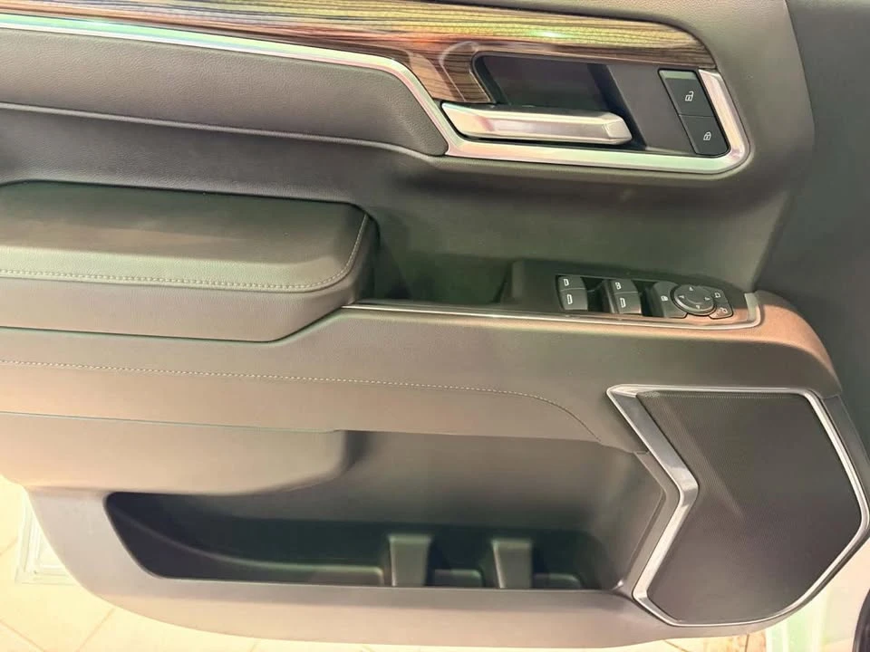 2025 Chevrolet Silverado 4th Gen - Image 10 of 10