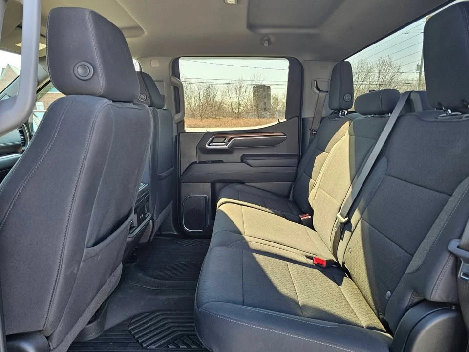 2025 Chevrolet Silverado 4th Gen - Image 19 of 20