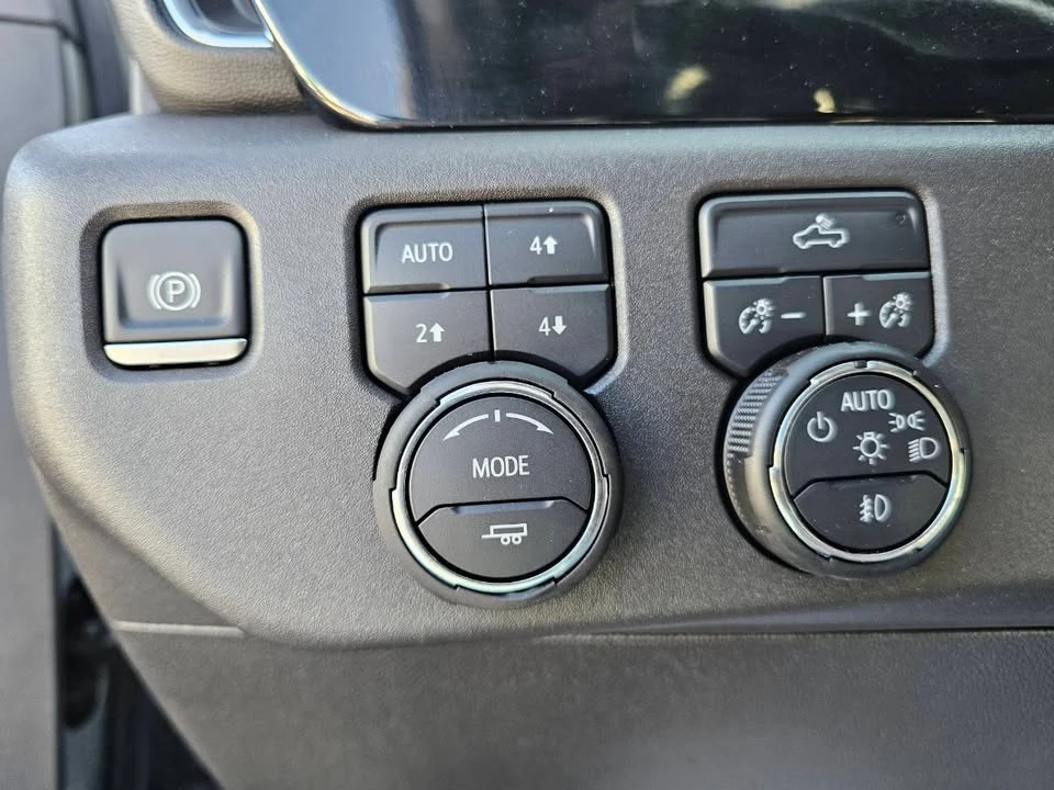 2025 Chevrolet Silverado 4th Gen - Image 17 of 20
