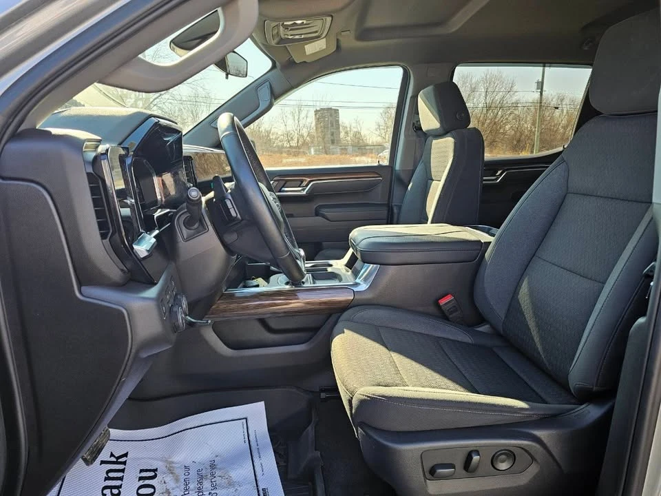 2025 Chevrolet Silverado 4th Gen - Image 9 of 20
