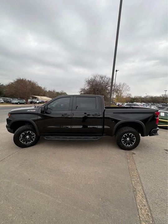 2025 Chevrolet Silverado 4th Gen - Image 3 of 8