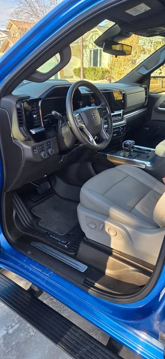 2025 Chevrolet Silverado 4th Gen - Image 3 of 16