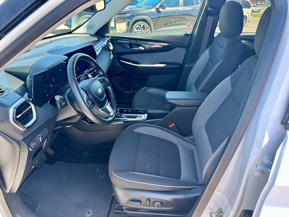 2025 Chevrolet Trailblazer - Image 6 of 16