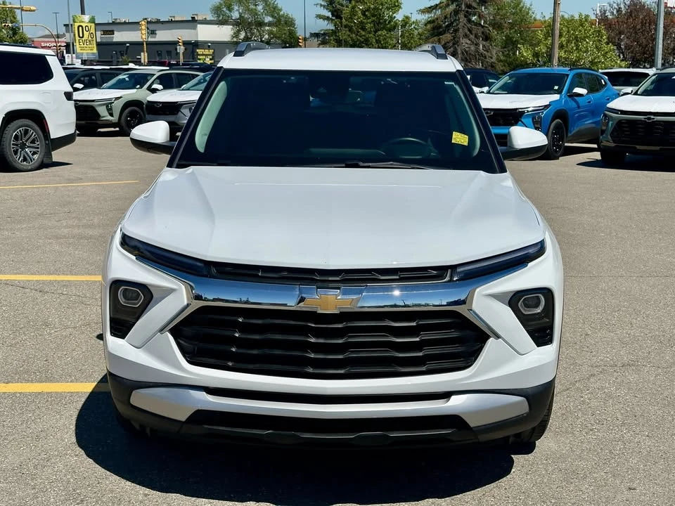 2025 Chevrolet Trailblazer - Image 2 of 16