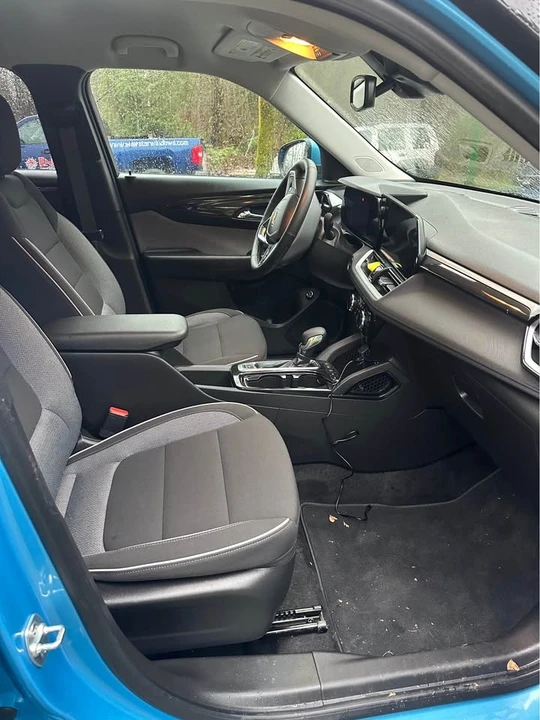 2025 Chevrolet Trailblazer - Image 14 of 20