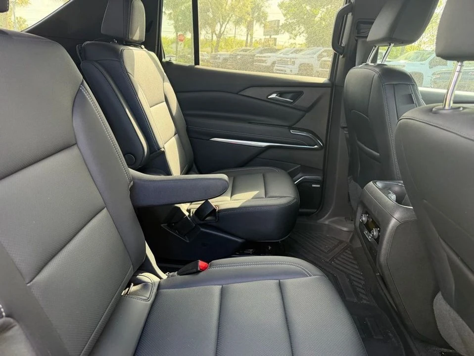 2025 Chevrolet Traverse - Image 8 of 10