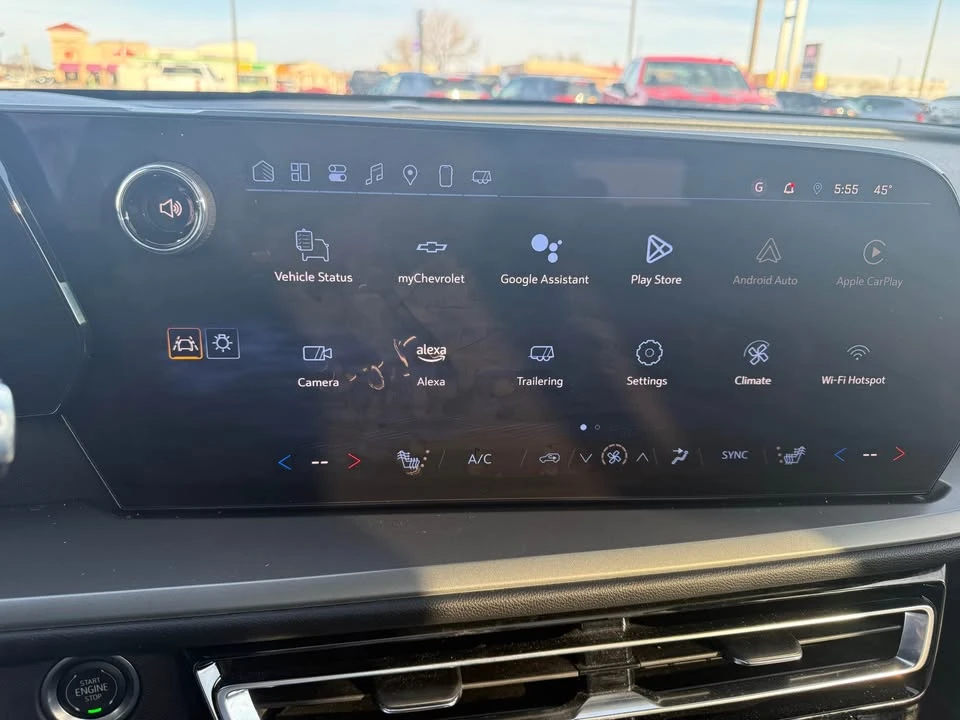 2025 Chevrolet Traverse - Image 14 of 18