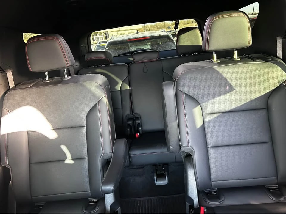 2025 Chevrolet Traverse - Image 4 of 8