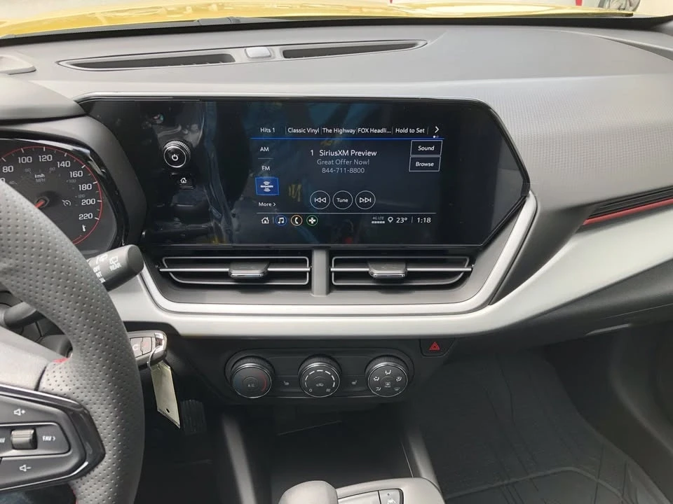 2025 Chevrolet Trax - Image 8 of 16