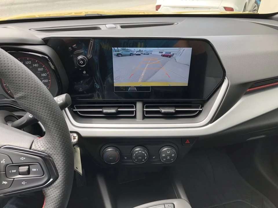 2025 Chevrolet Trax - Image 9 of 16