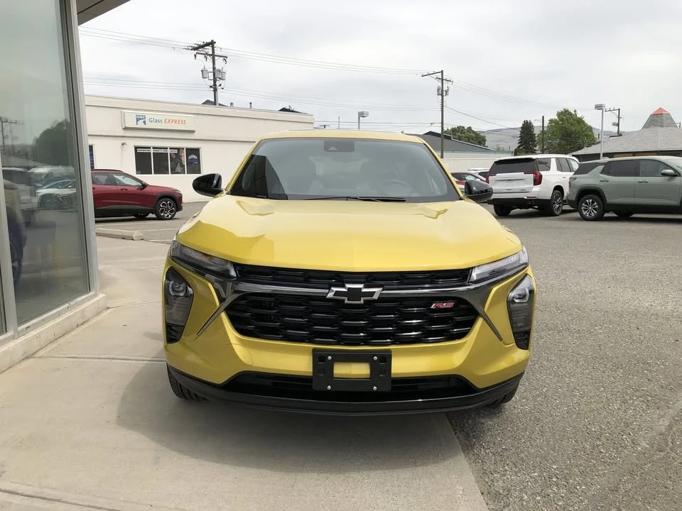 2025 Chevrolet Trax - Image 6 of 16