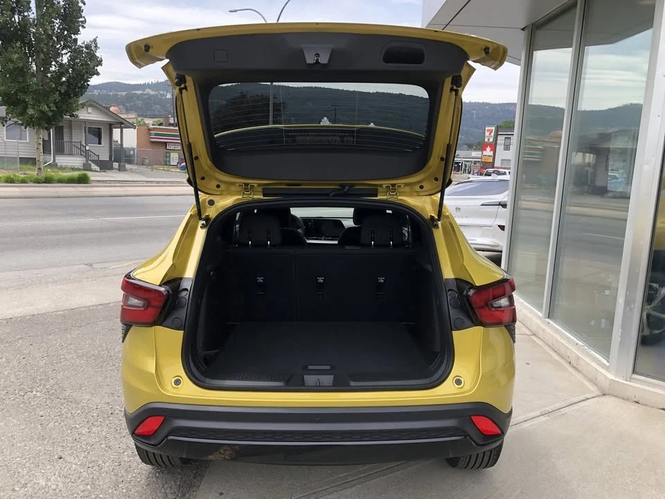 2025 Chevrolet Trax - Image 15 of 16