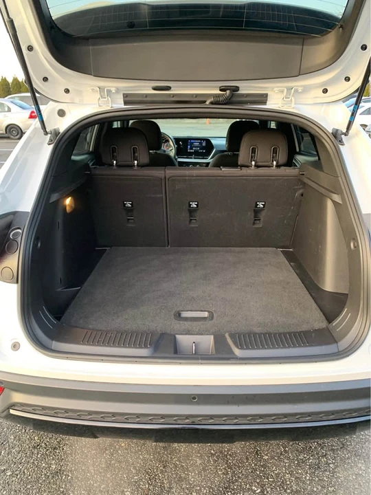 2025 Chevrolet Trax - Image 3 of 12