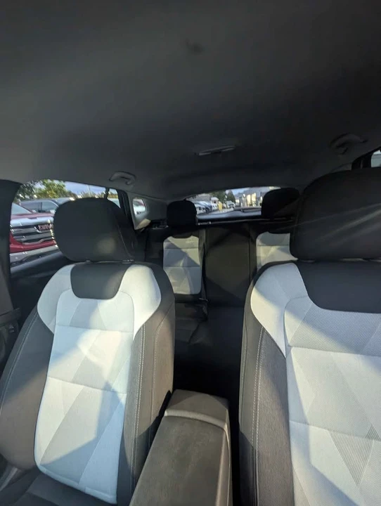 2025 Chevrolet Trax - Image 12 of 14