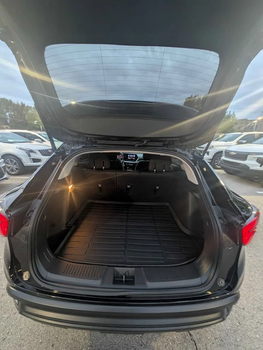 2025 Chevrolet Trax - Image 7 of 14