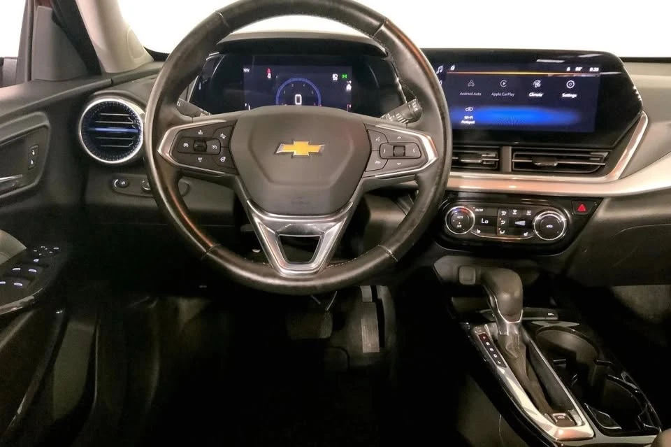 2025 Chevrolet Trax - Image 8 of 12