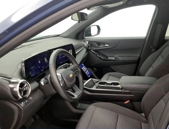 2025 Chevrolet Equinox - Image 10 of 16