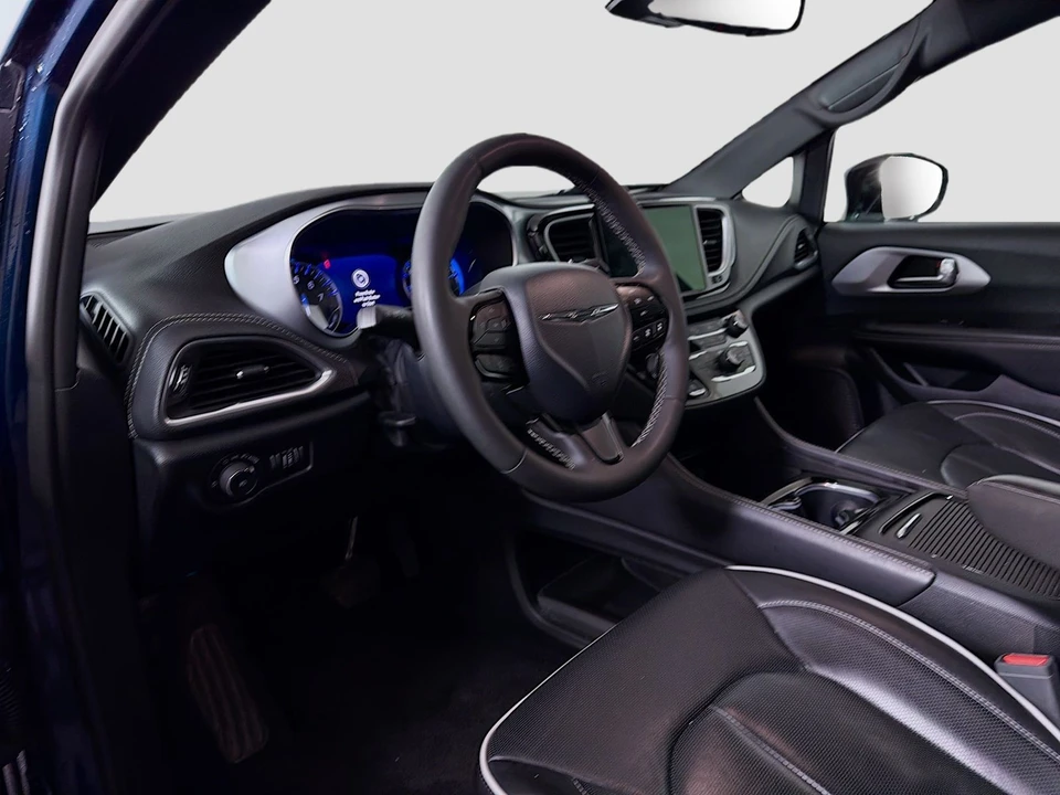 2025 Chrysler - Image 11 of 21