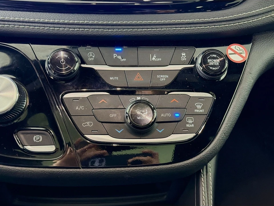 2025 Chrysler - Image 20 of 21