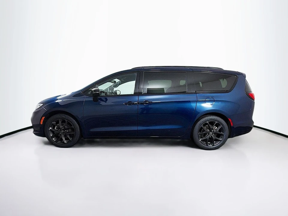 2025 Chrysler - Image 5 of 21