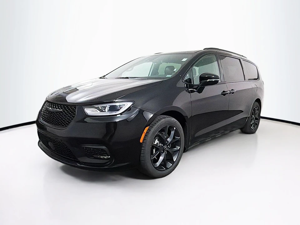 2025 Chrysler - Image 4 of 21