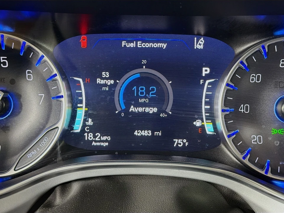 2025 Chrysler - Image 15 of 21