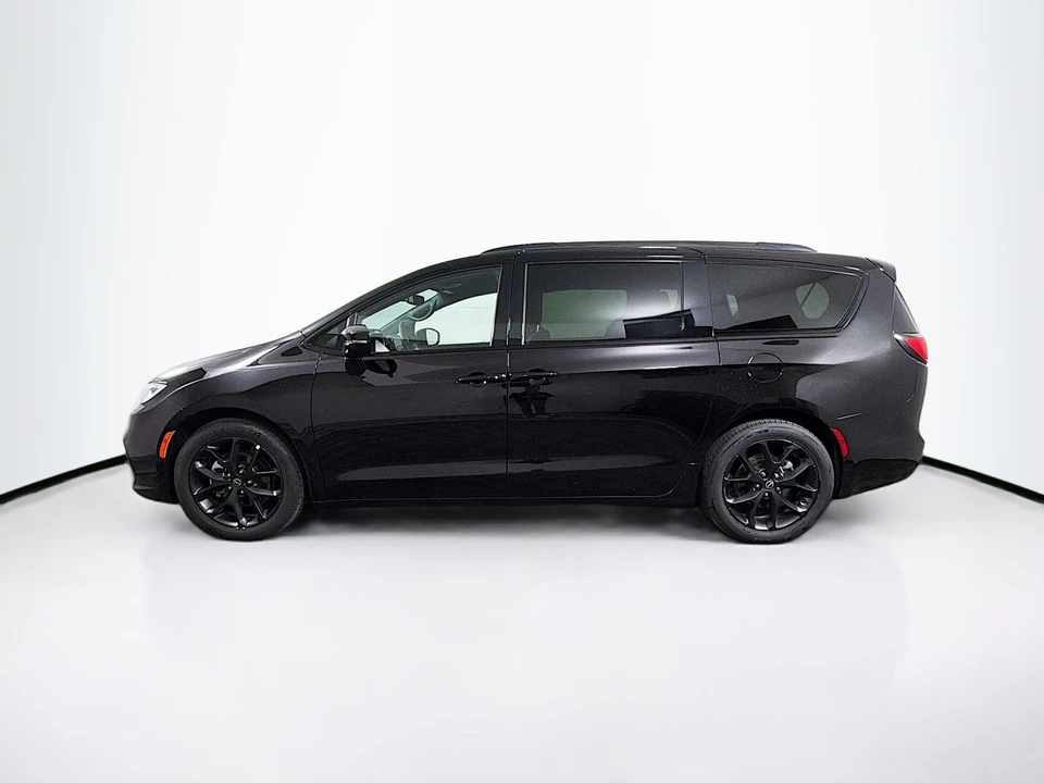 2025 Chrysler - Image 5 of 21