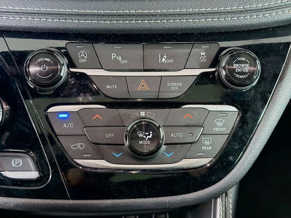 2025 Chrysler - Image 20 of 21