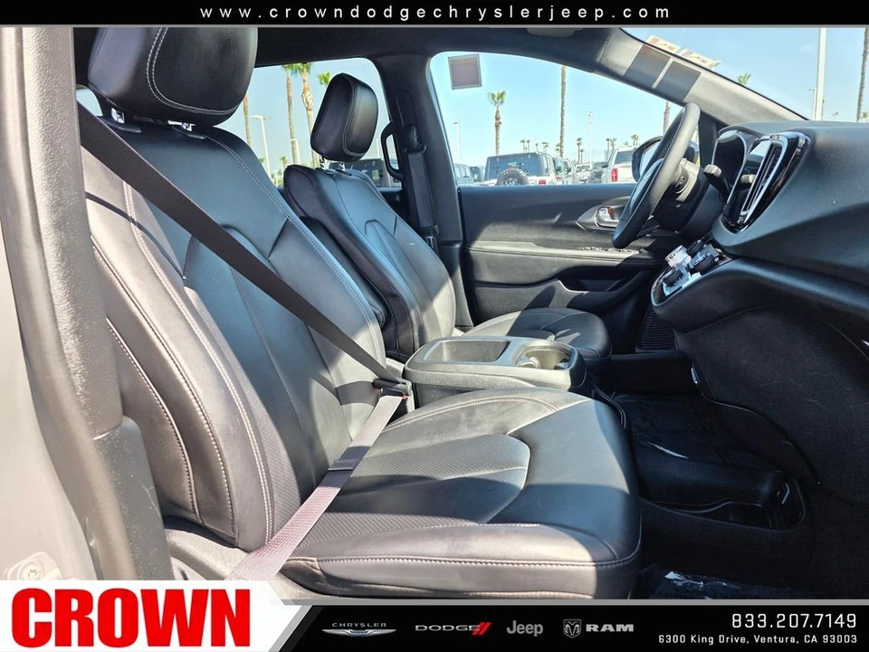 2025 Chrysler - Image 12 of 21