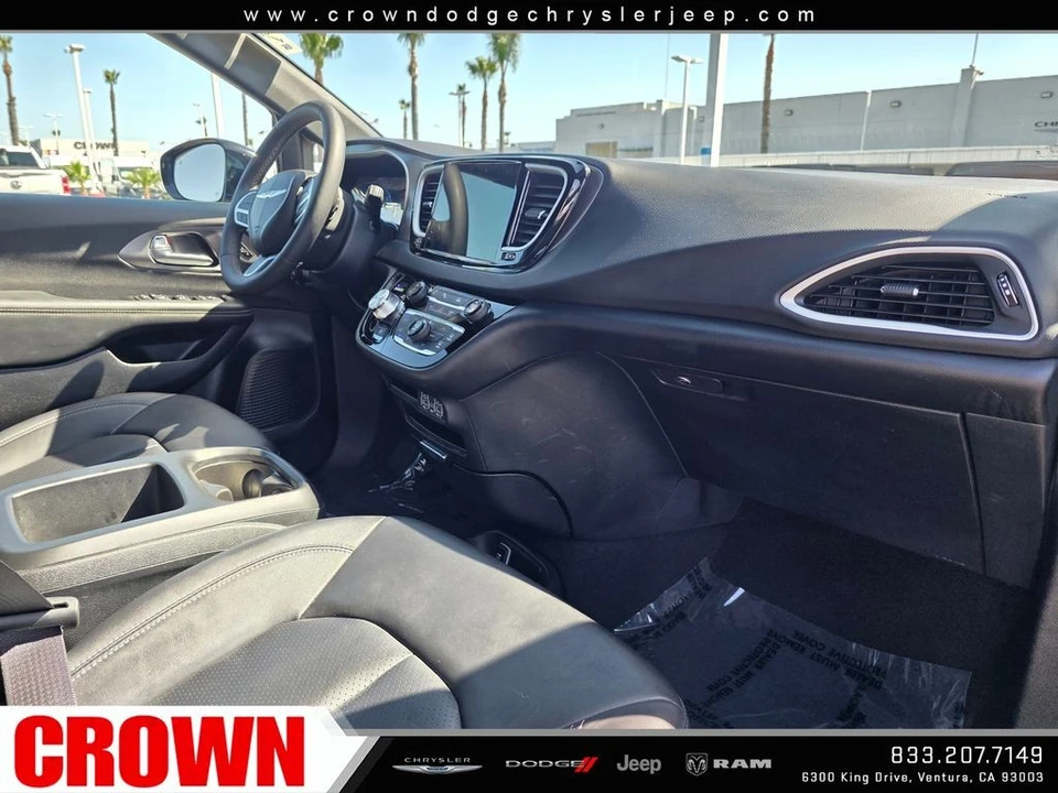 2025 Chrysler - Image 13 of 21